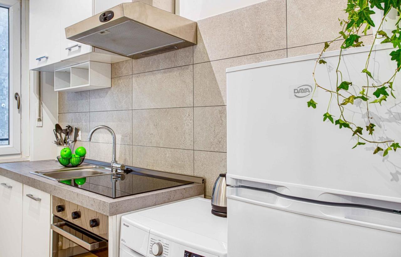 شقة Joivy Warm And Inviting Flat With Balcony ميلان المظهر الخارجي الصورة