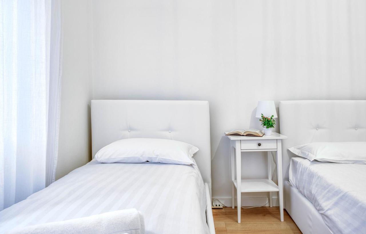 شقة Joivy Warm And Inviting Flat With Balcony ميلان المظهر الخارجي الصورة